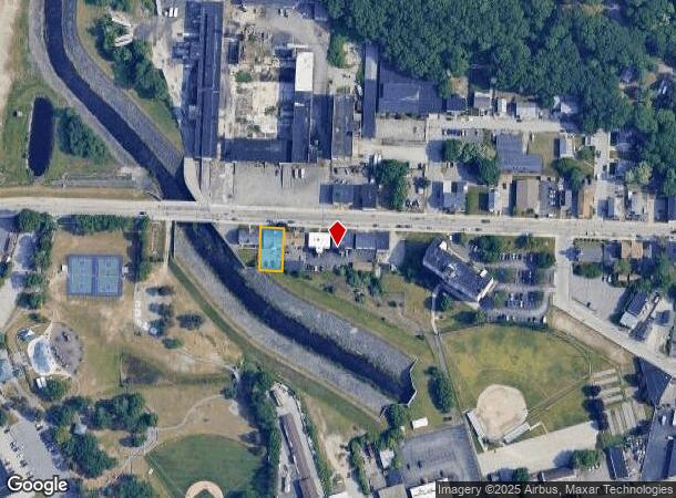  327 E School St, Woonsocket, RI Parcel Map