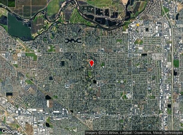  690 W Fallbrook Ave, Fresno, CA Parcel Map