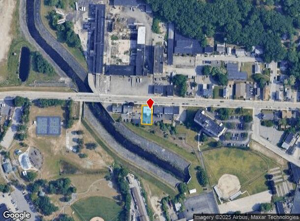 351 E School St, Woonsocket, RI Parcel Map