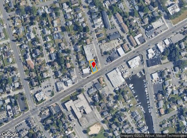  250 W Montauk Hwy, Lindenhurst, NY Parcel Map