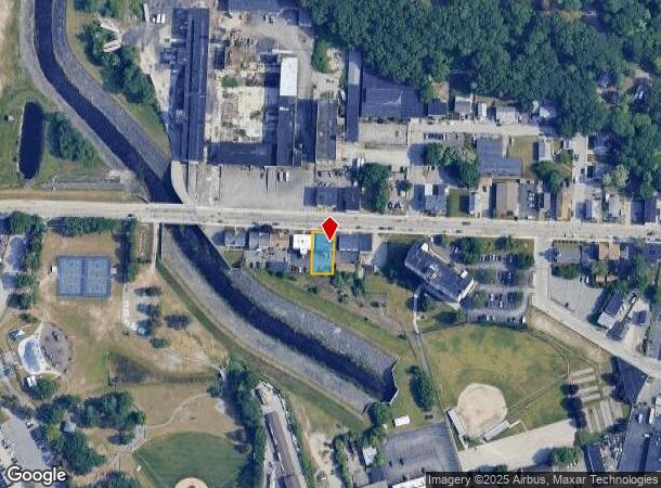 365 E School St, Woonsocket, RI Parcel Map