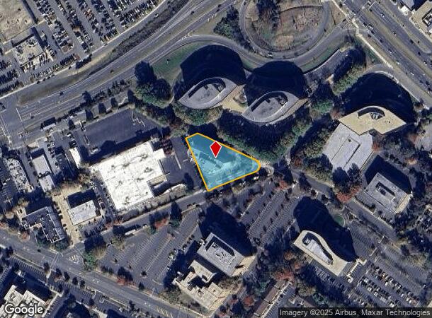 8301 Boone Blvd, Vienna, VA Parcel Map