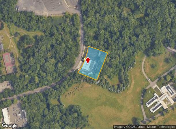  Community Dr E, Manhasset, NY Parcel Map