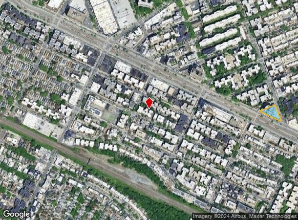  98 Queens Blvd, Rego Park, NY Parcel Map