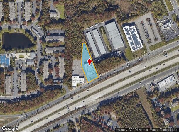  611 N Service Rd, Patchogue, NY Parcel Map