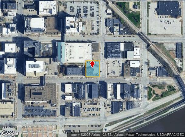  230 E 2Nd St, Davenport, IA Parcel Map