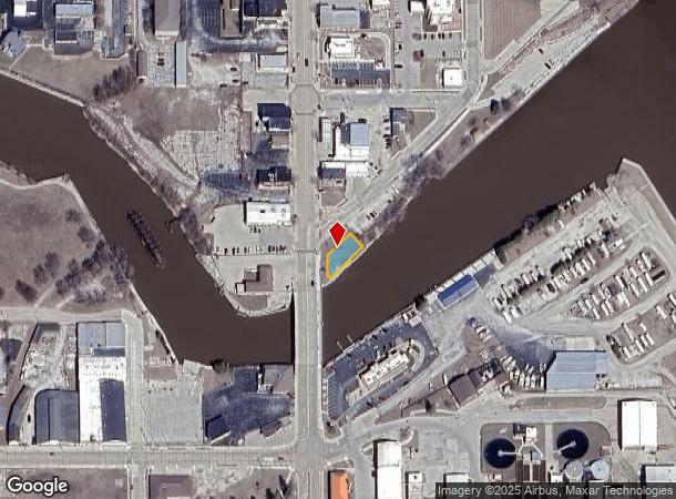 1431 E East River St, Two Rivers, WI Parcel Map