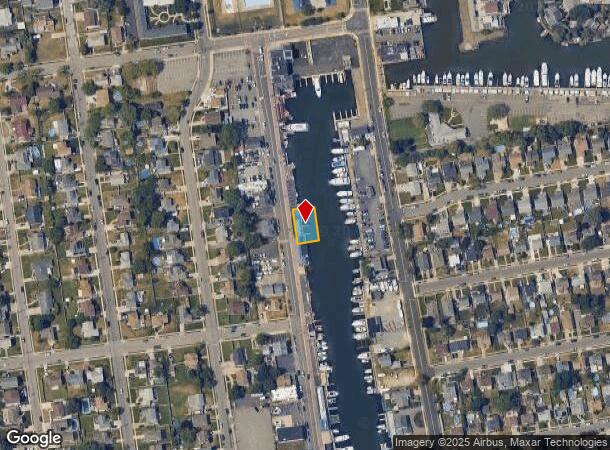  43 Woodcleft Ave, Freeport, NY Parcel Map