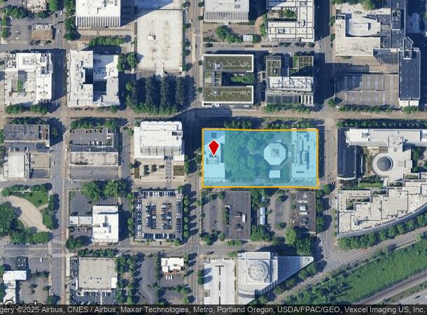  710 Ne Holladay St, Portland, OR Parcel Map