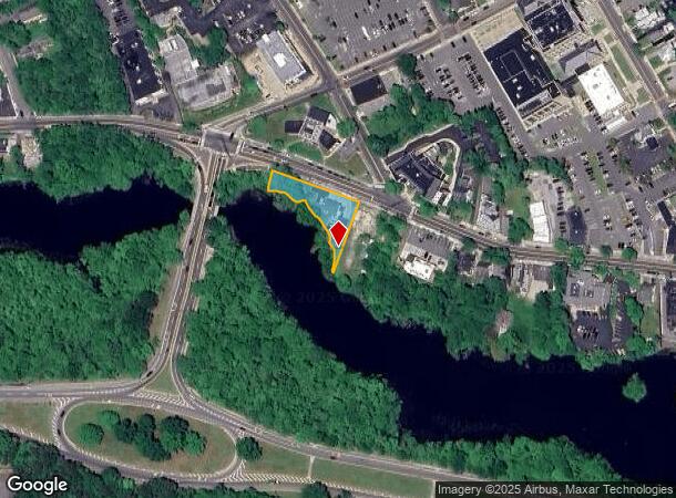313 W Main St, Riverhead, NY Parcel Map