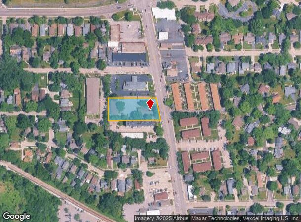 915 N Milwaukee Ave, Libertyville, IL Parcel Map