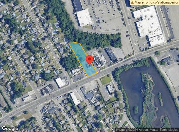  330 E Montauk Hwy, Lindenhurst, NY Parcel Map