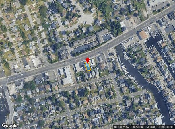 597 W Montauk Hwy, Lindenhurst, NY Parcel Map