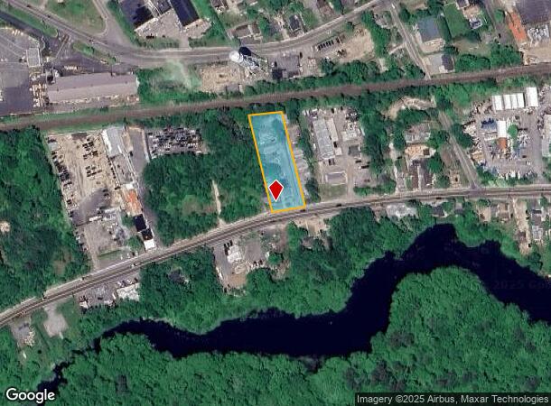 902 W Main St, Riverhead, NY Parcel Map